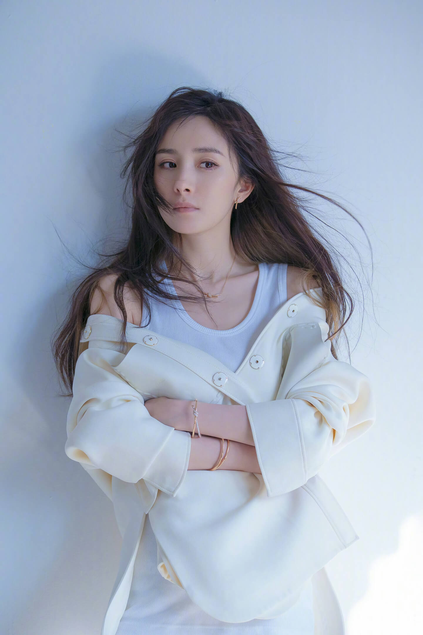 杨幂的一组美腿写真，真是纯欲风的天花板