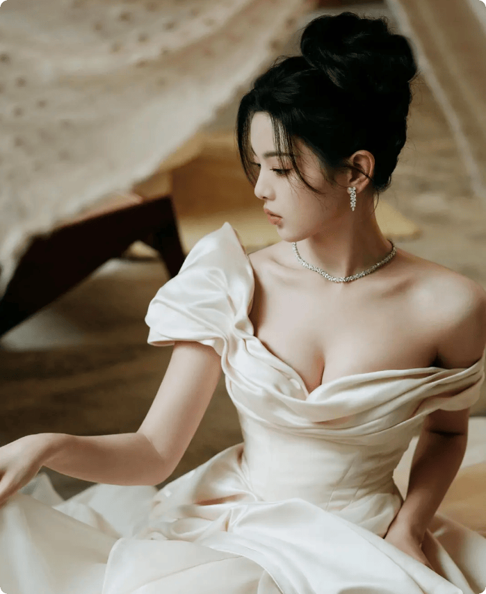 杨超越身材有多好？好奶好白好嫩，超有料！-5