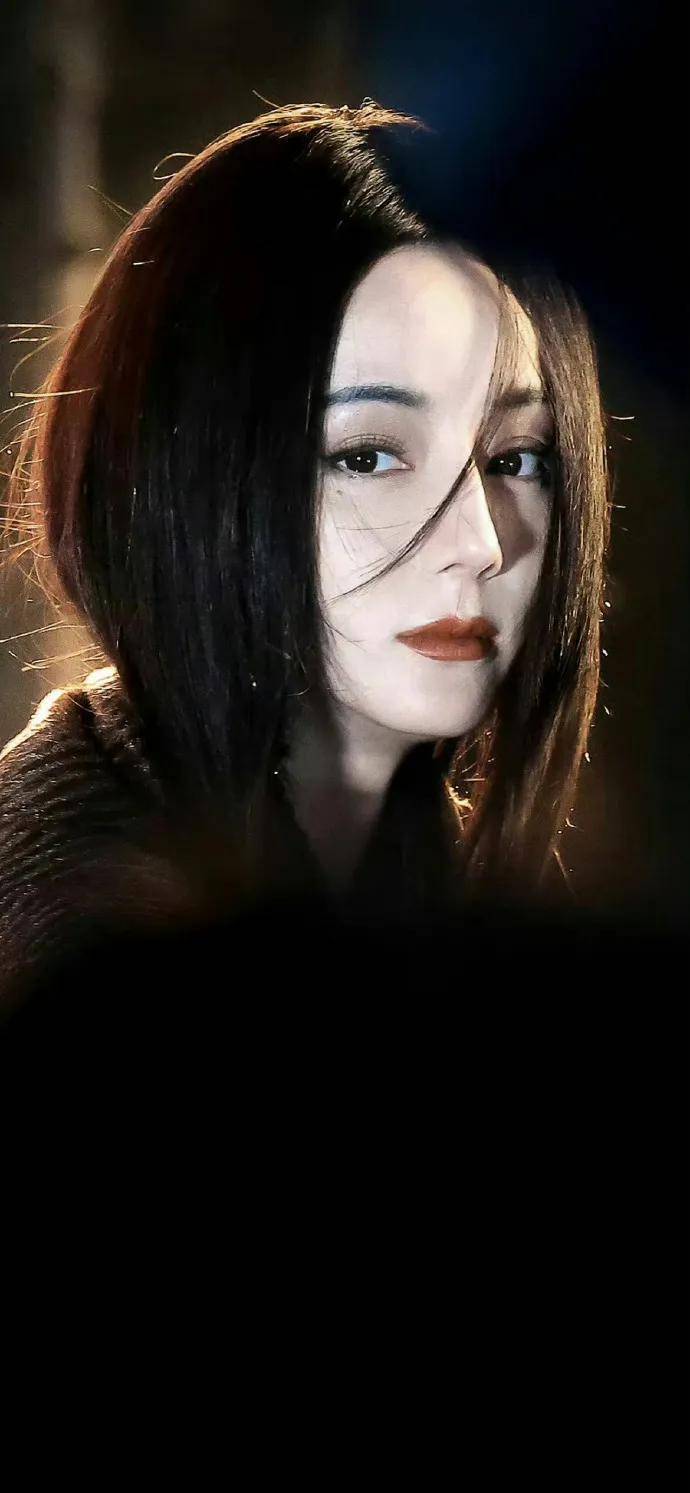 新疆美女迪丽热巴穿鎏金露背长裙！魔鬼身材性感火辣-6