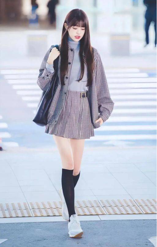 Jennie 和张元英都爱的“小腿袜穿搭”，真的火了！-1