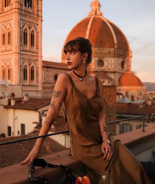 ins时尚博主Audrey Rivet的时尚哲学：复古色系打造秋冬温暖造型