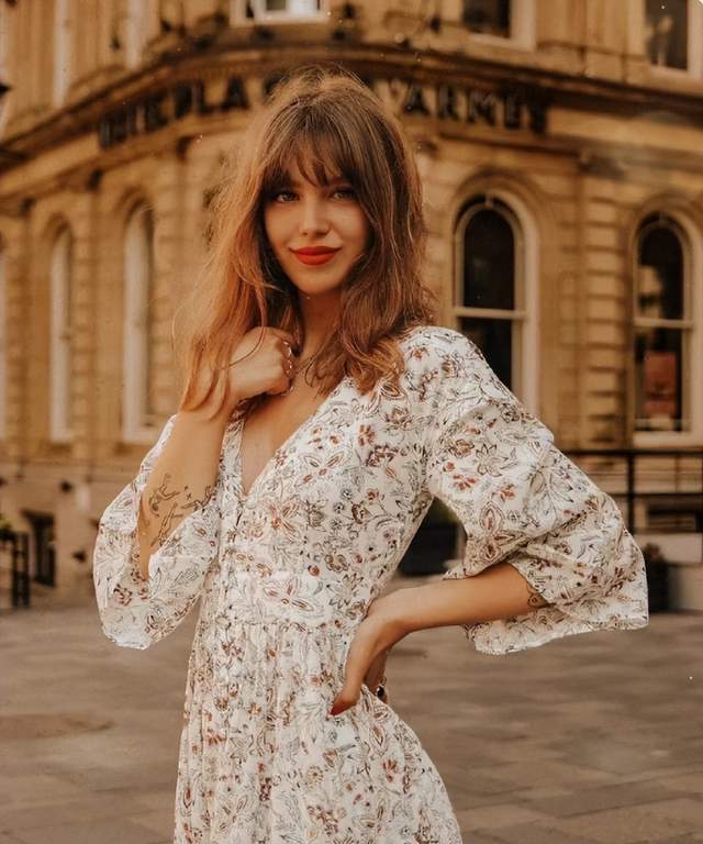 ins时尚博主Audrey Rivet的时尚哲学：复古色系打造秋冬温暖造型