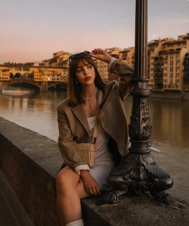 ins时尚博主Audrey Rivet的时尚哲学：复古色系打造秋冬温暖造型