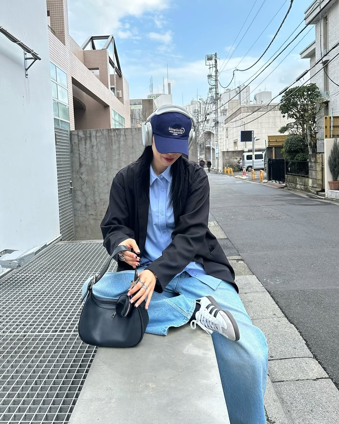 偏爱宽松裤装，怎么穿都率性有型，来看高个网红女生Misaki的造型心法