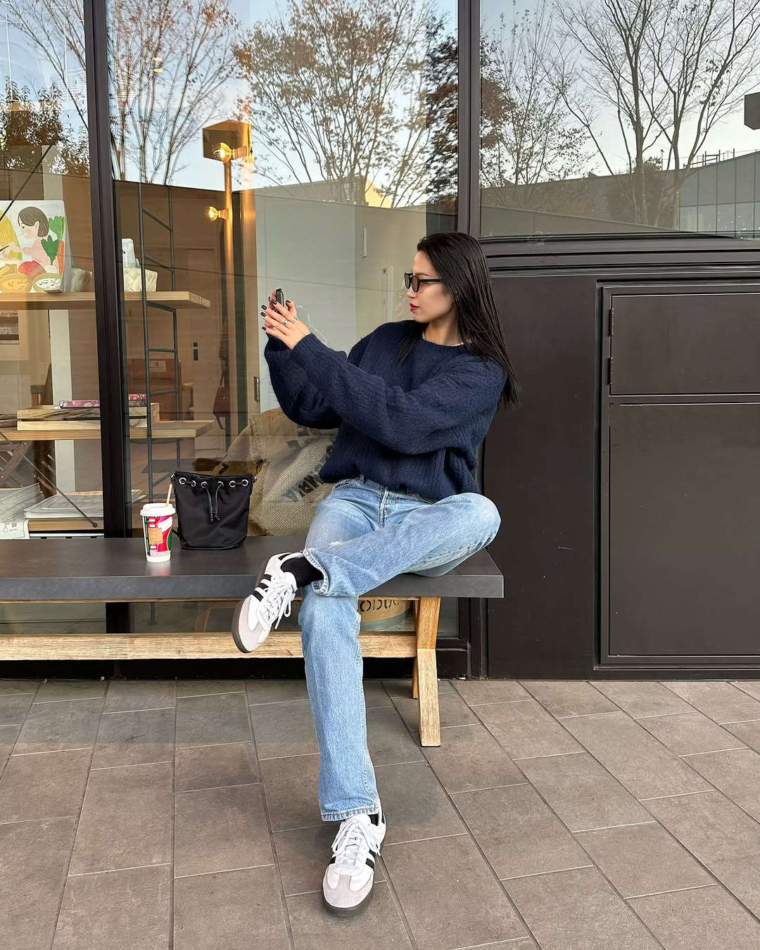 偏爱宽松裤装，怎么穿都率性有型，来看高个网红女生Misaki的造型心法