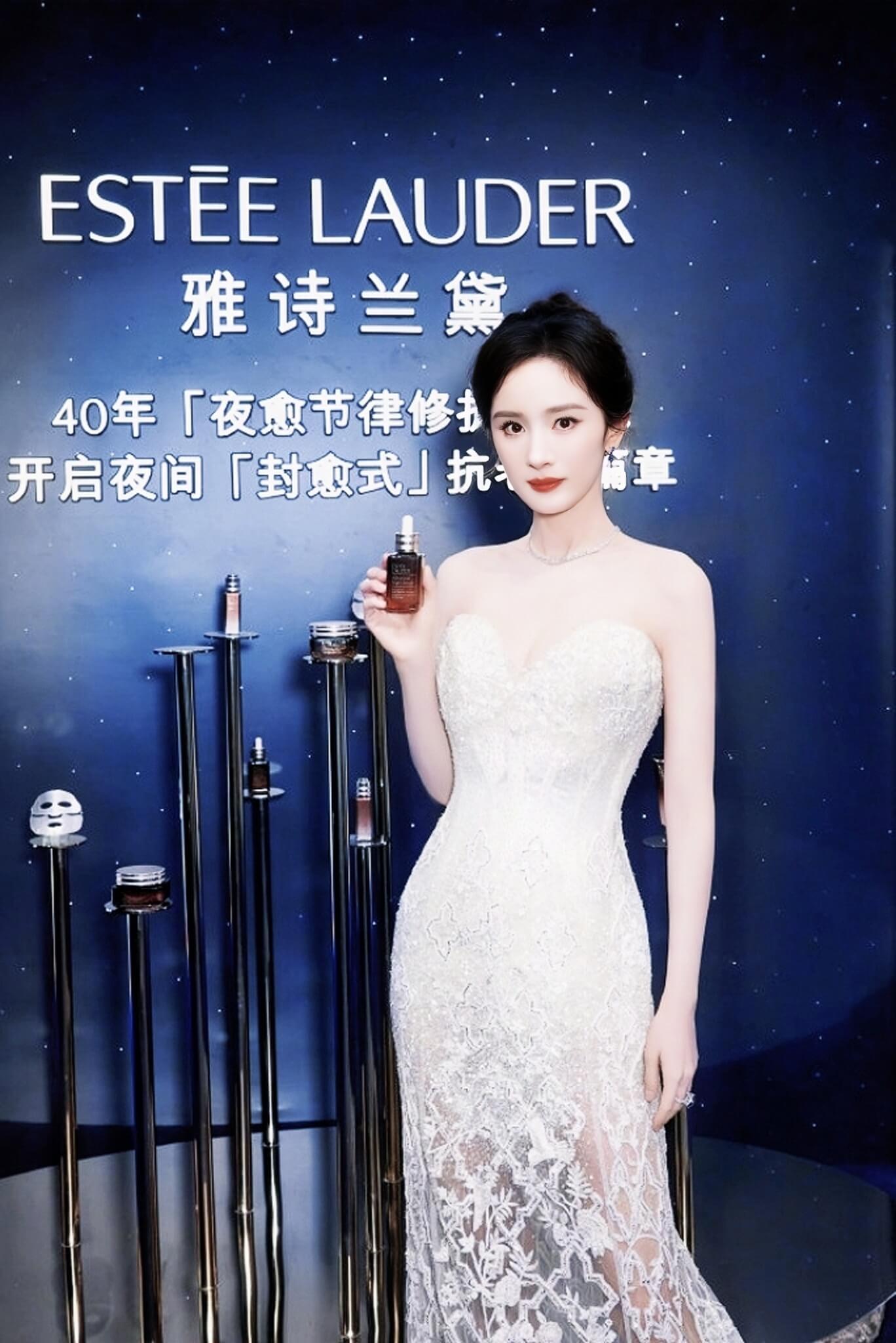 杨幂红毯封神造型解析!三招教你穿出优雅不费力的明星氛围感