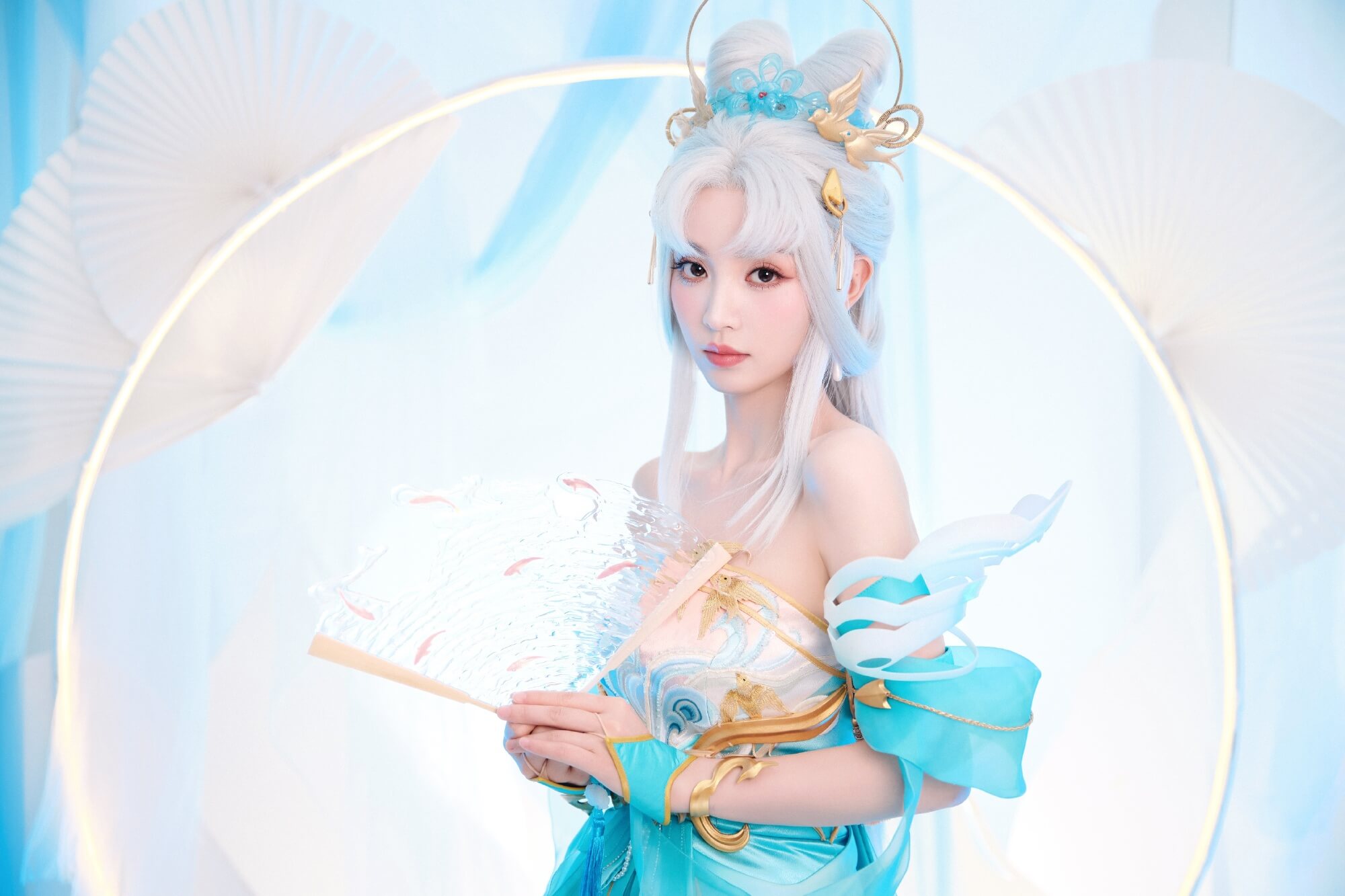 女明星集体变身峡谷仙女?田曦薇的出圈穿搭藏了3个心机!