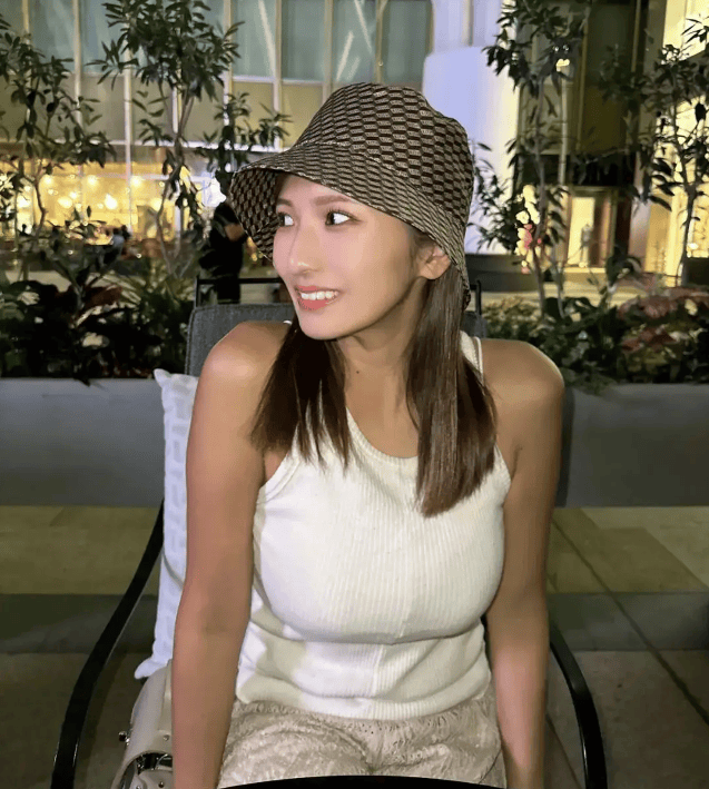 日本极品美女！156cm、52kg，完美身材微胖天花板！