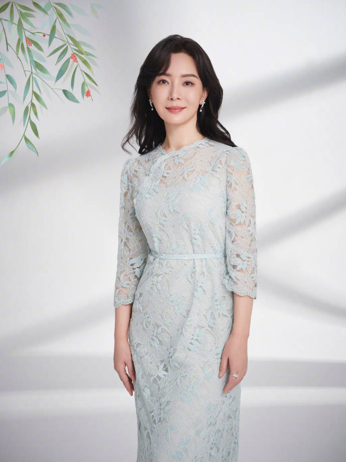 时光从不败美人！陈数素衣穿搭尽显婉约气质，岁月静好恬静感！-2