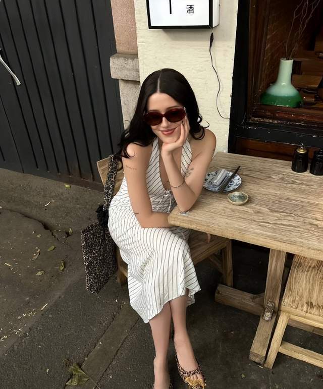 墨西哥时尚新宠:Karem Vizcarra的慵懒时尚风-4 墨西哥时尚新宠:Karem Vizcarra的慵懒时尚风