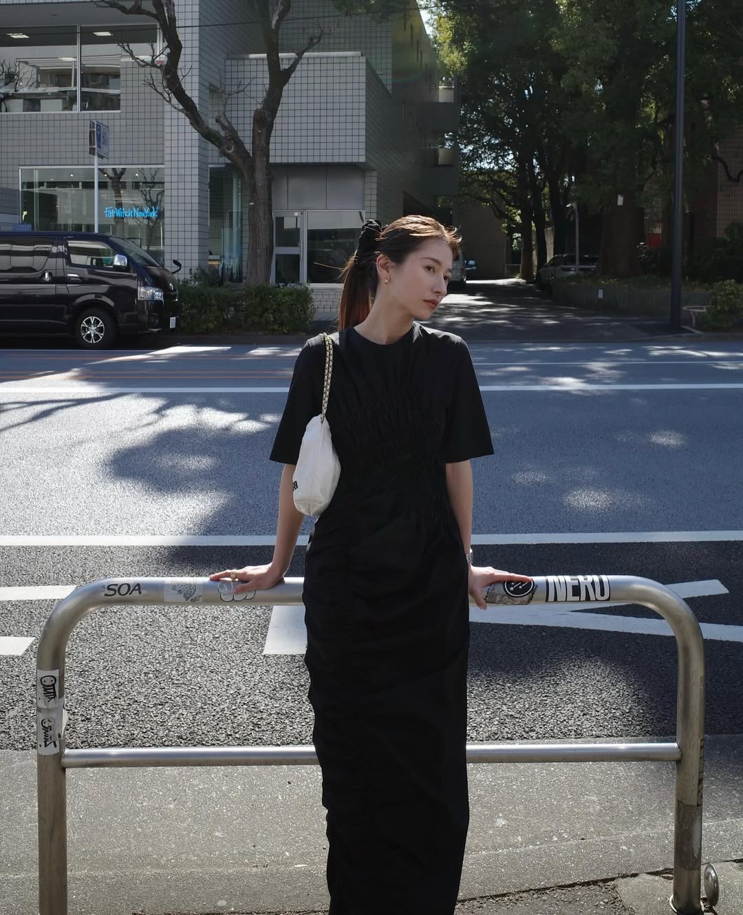 解锁春日率性与浪漫：松本惠奈私服穿搭全解析