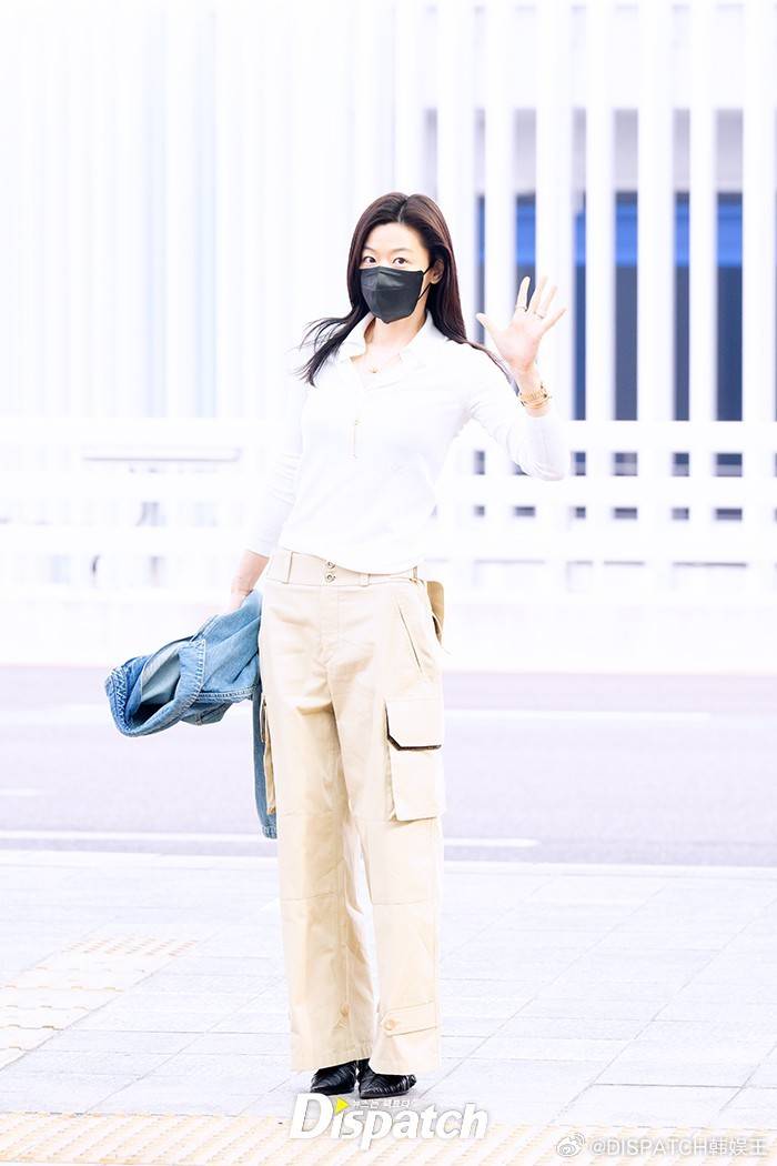 颜霸韩国20年，奢品代言不断，43岁全智贤花期到底有多长！-2