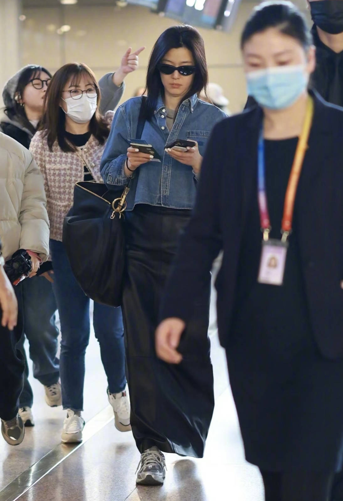 颜霸韩国20年，奢品代言不断，43岁全智贤花期到底有多长！-14