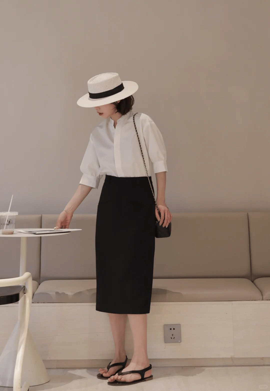 2025夏天流行“衬衫+半身裙”，30-50岁女性穿起来优雅时尚一步到位-13
