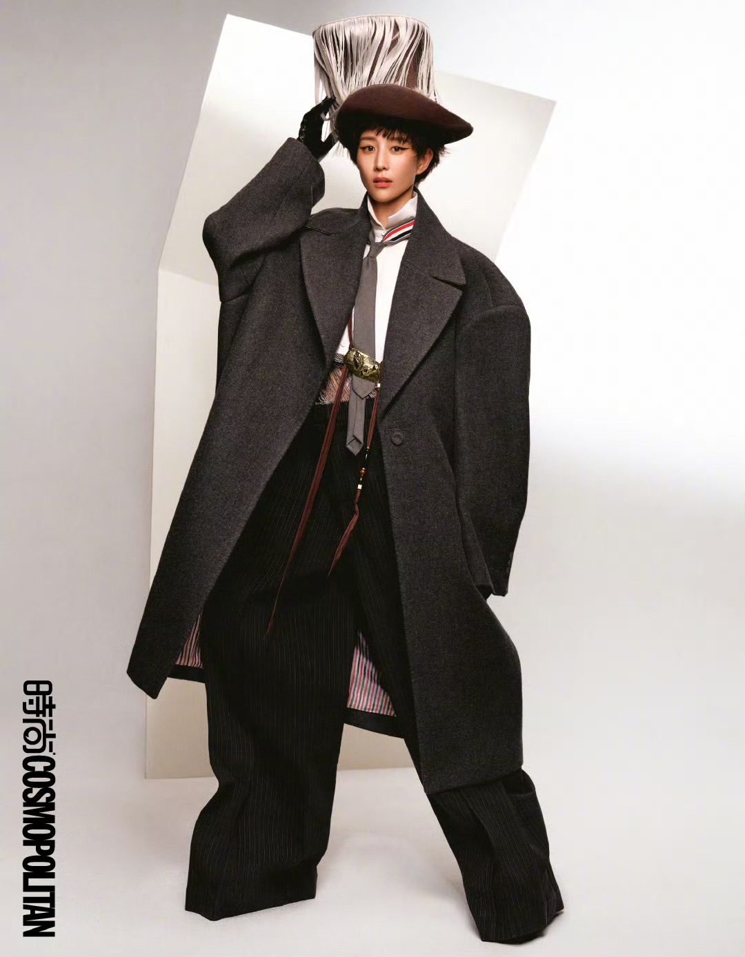 张钧甯短发造型拍COSMO人生几何大片