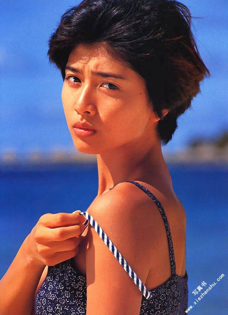 十大模特转型为演员的日本女星！魔鬼身材性感火辣-8