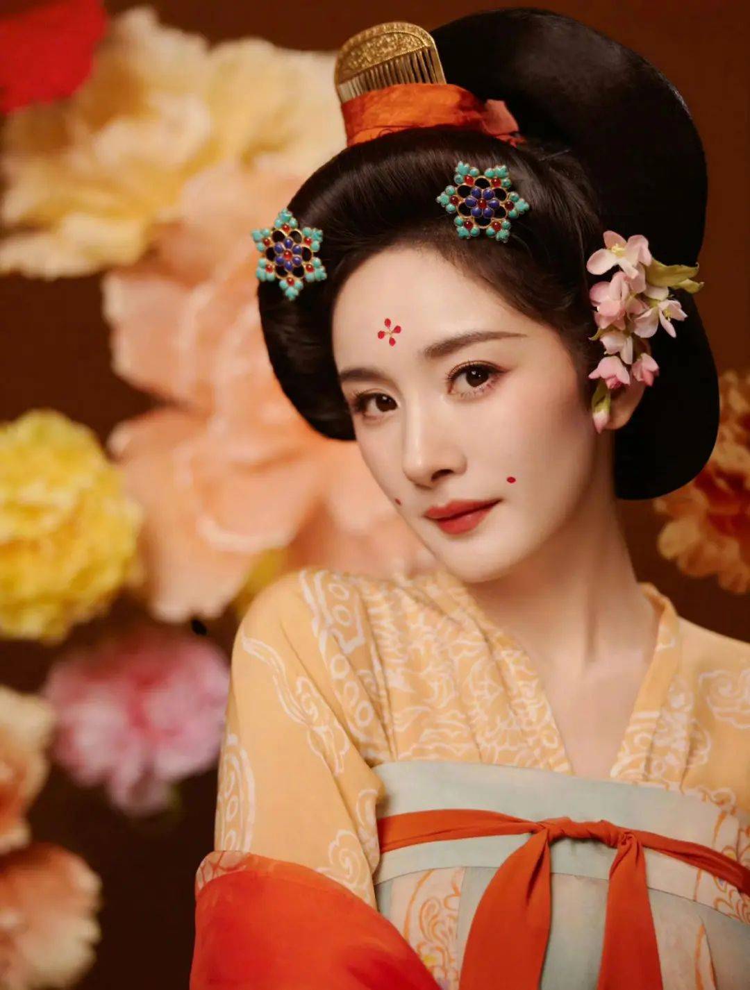 《长安的荔枝》杨幂唐装美爆了！于正大赞她泪光一闪全哭-5