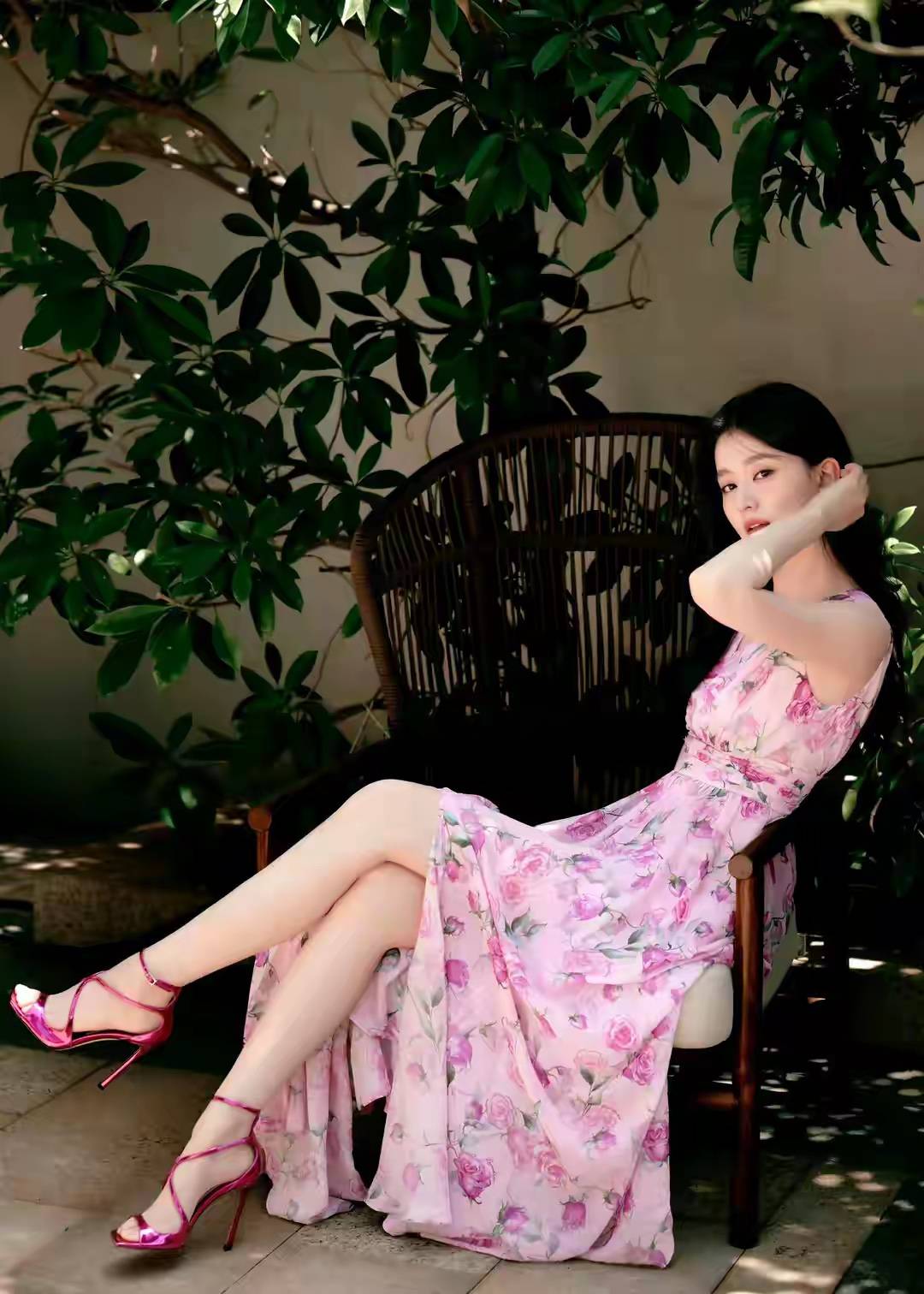 乔欣这个“人间富贵花”的魅力快藏不住了-1