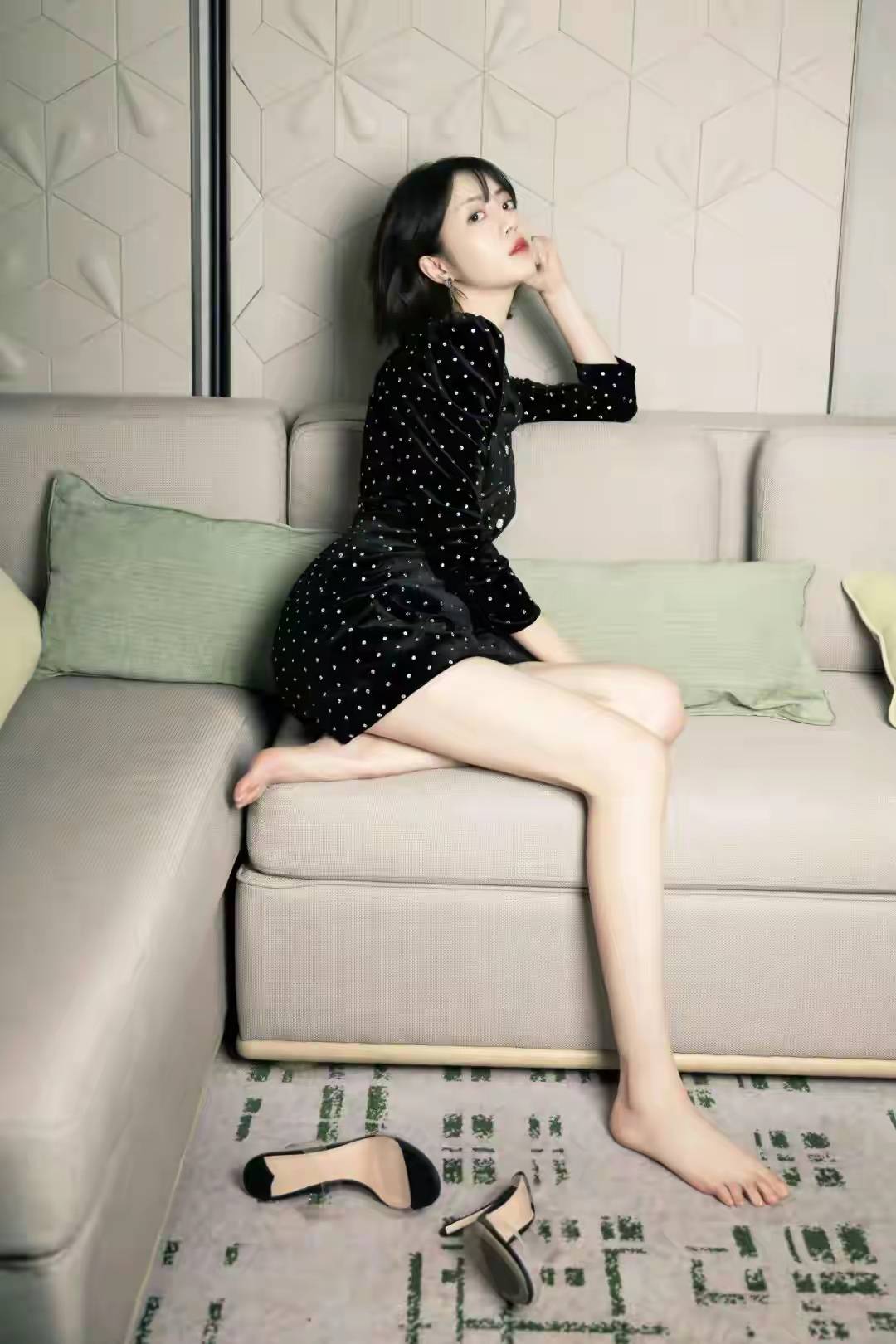 李溪芮“腿精”实锤！这逆天比例谁看了不疯狂心动-3