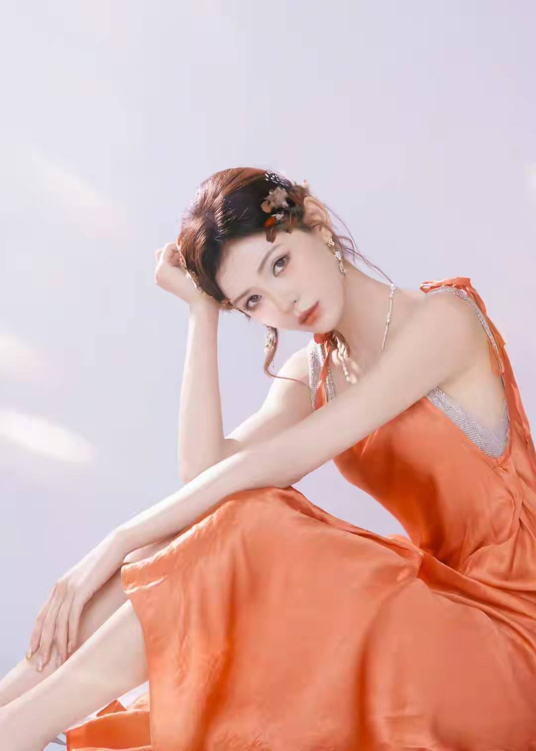 张予曦的这脚型，在娱乐圈能“杀”出一条绝美赛道吧-4