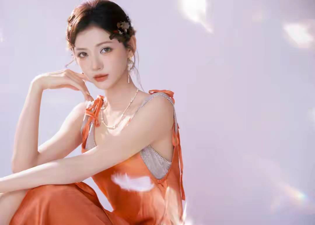 张予曦的这脚型，在娱乐圈能“杀”出一条绝美赛道吧-6