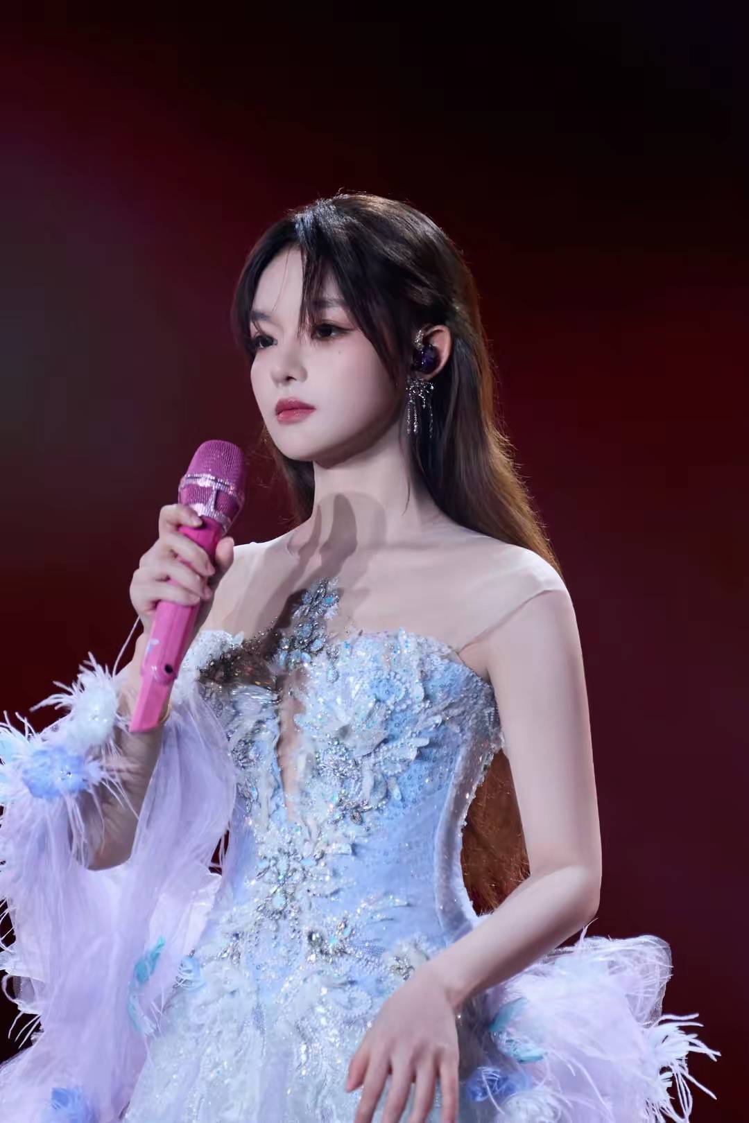 26岁黄霄雲“逆龄生长”！少女感炸裂，这么好的状态谁看了不喜欢-3