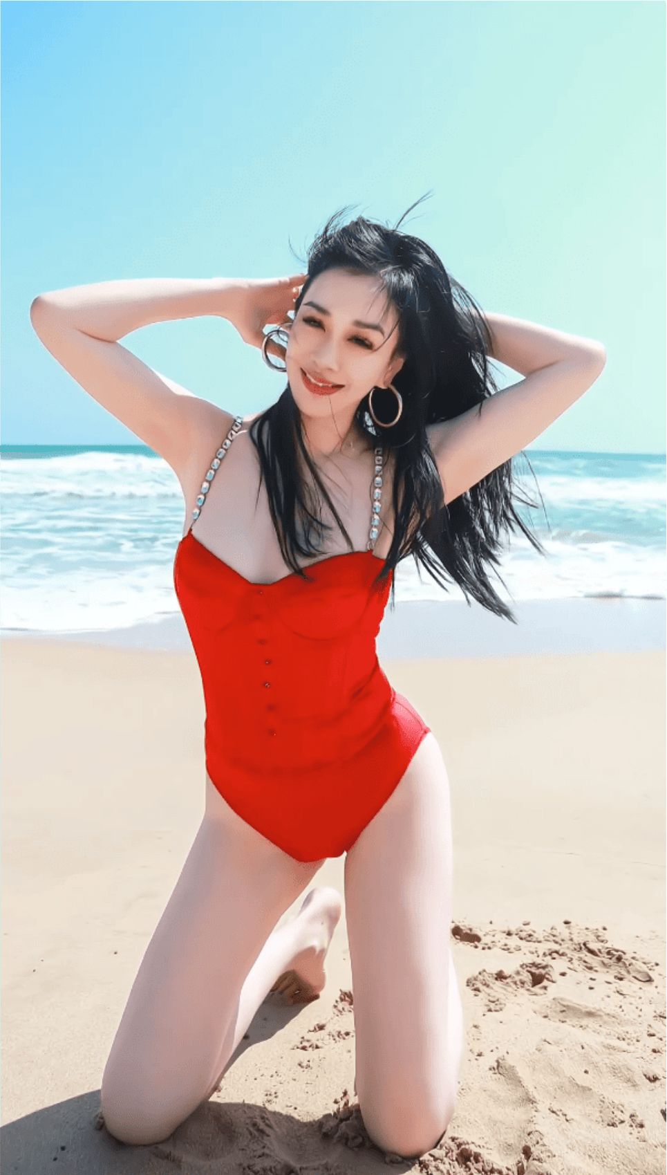 十大高颜值混血女星！她们又纯又欲身材火辣性感惊艳-7