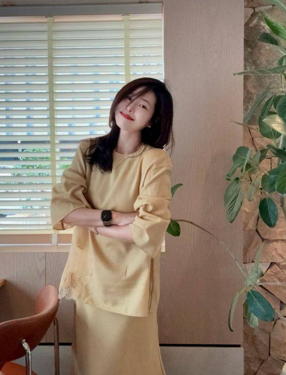 时尚无龄感：40+女性如何用穿搭打破年龄焦虑-1