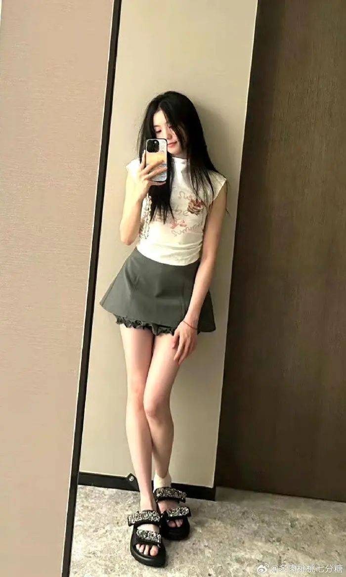 刘浩存：美到窒息的\