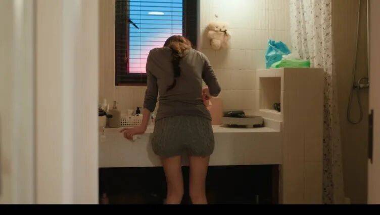 《许我耀眼》“打人包”卖断货，赵露思同款含金量还在提升-18