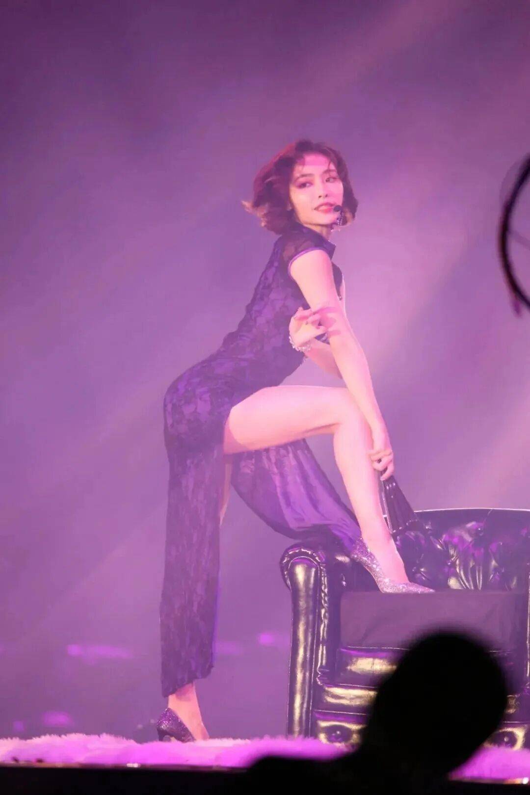 旗袍女神许佳琪曲线尽显，她这身材谁看了都叫绝！