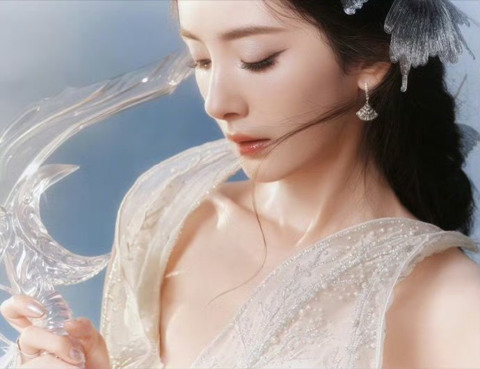 幂神降临，杨幂的这身装扮真是美死我了