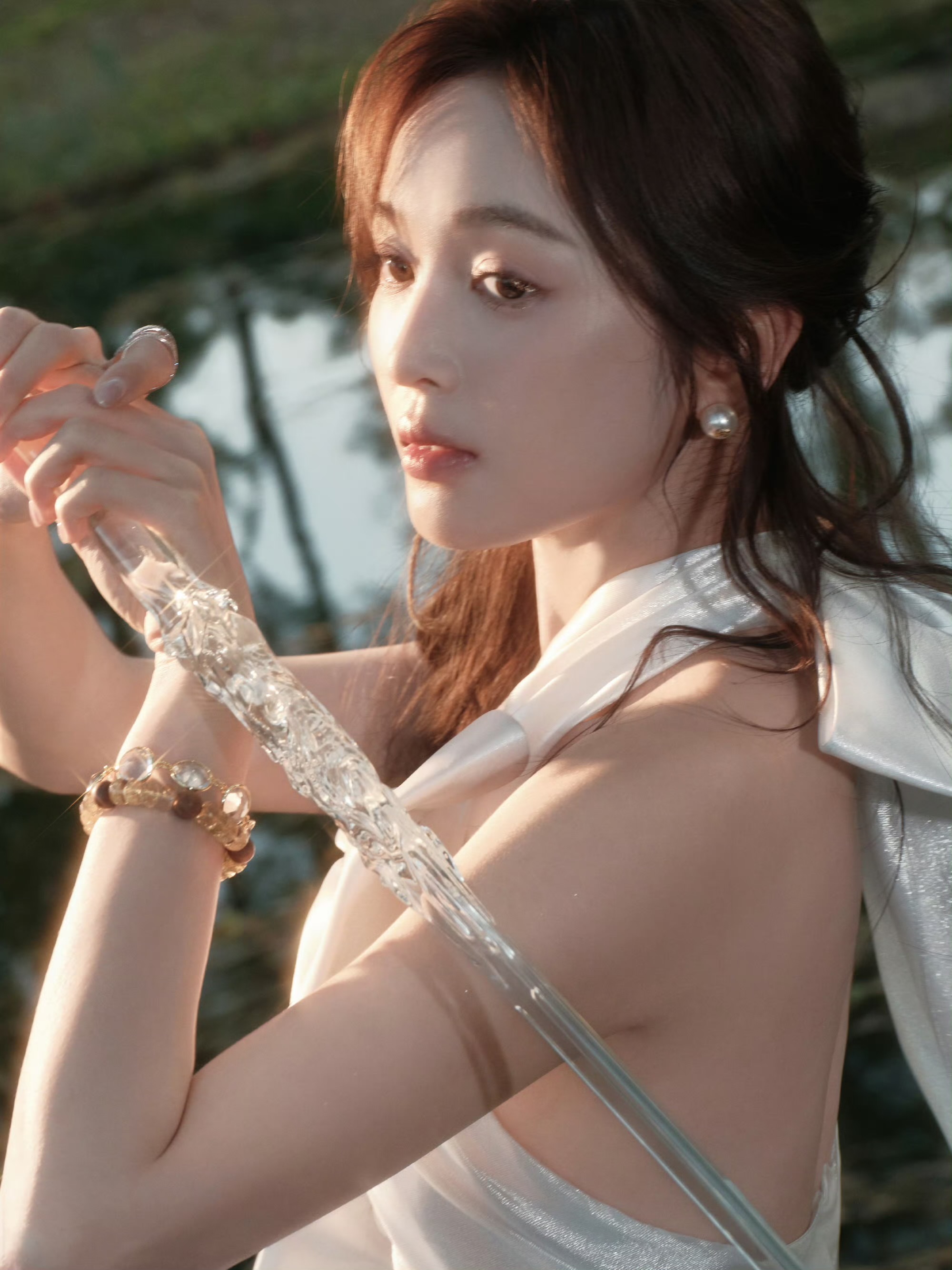 吴宣仪自然风光写真 展现迷人魅力