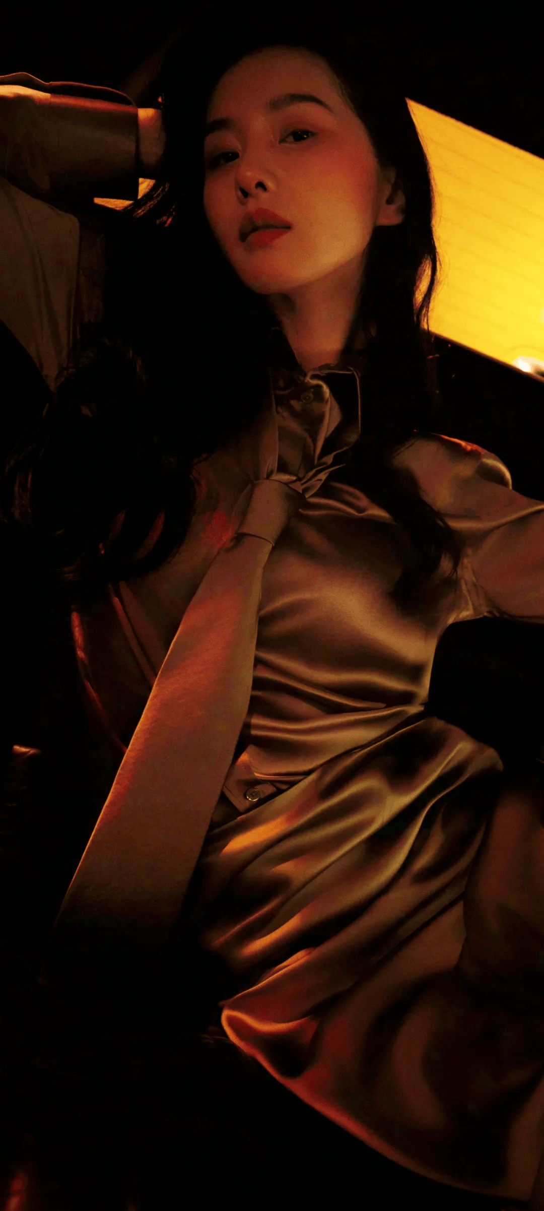 刘诗诗登嘉人杂志封面，演绎极致性感