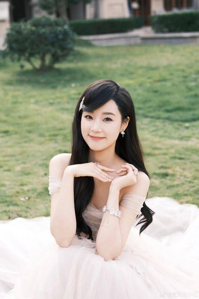 下一个流量花，会是她吗？