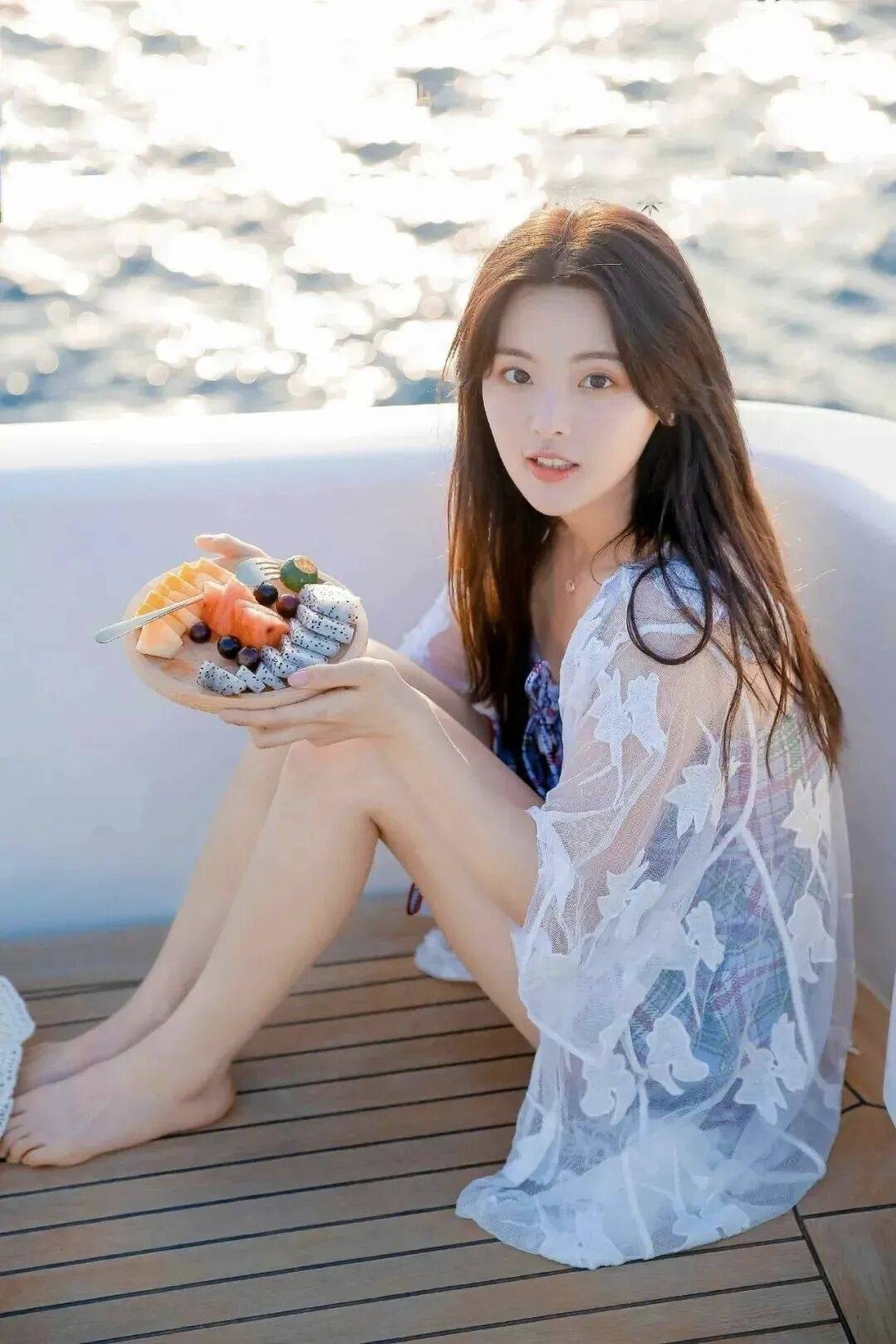 杨超越这造型,直接美进我心里!-7 杨超越这造型,直接美进我心里!