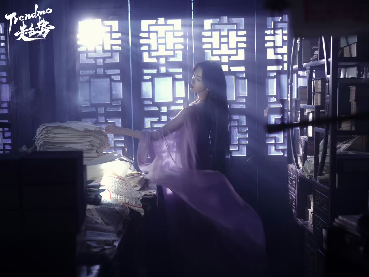 陈瑶《趋势》杂志时尚造型 光影交错梦幻造型