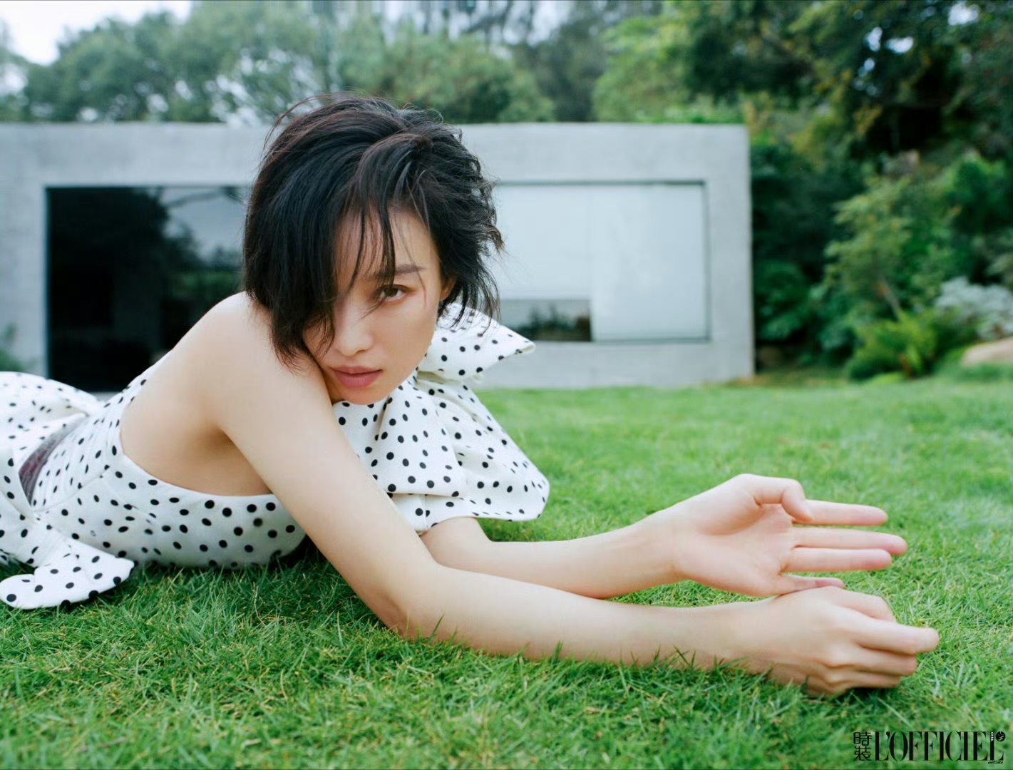 倪妮《时装LOFFICIEL》十二月杂志封面造型