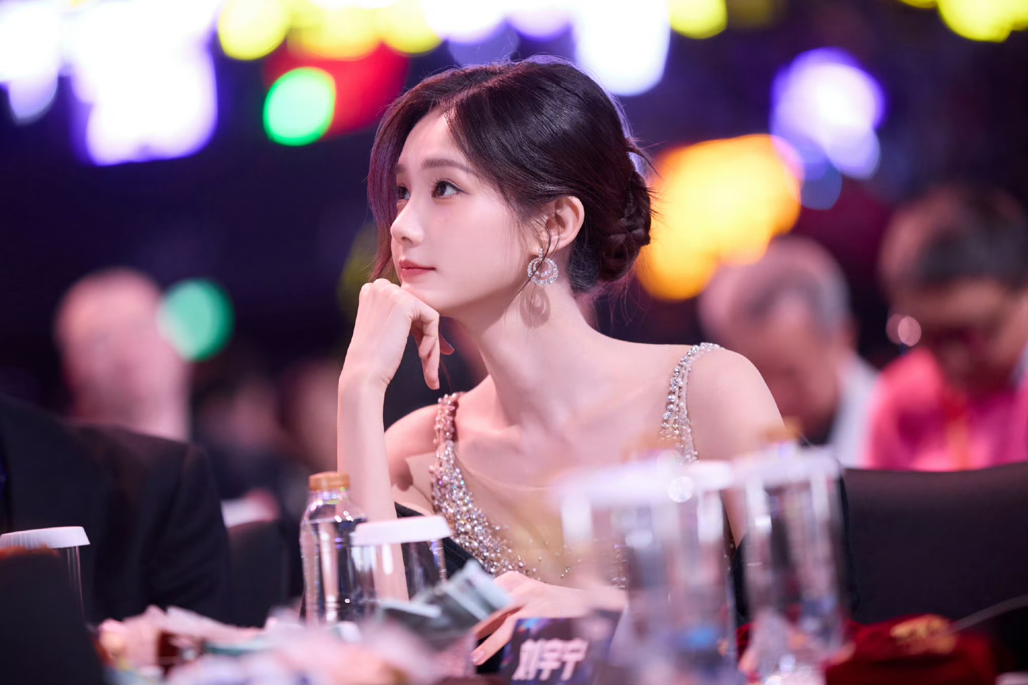 李一桐年度口碑演员长裙穿搭 女神降临