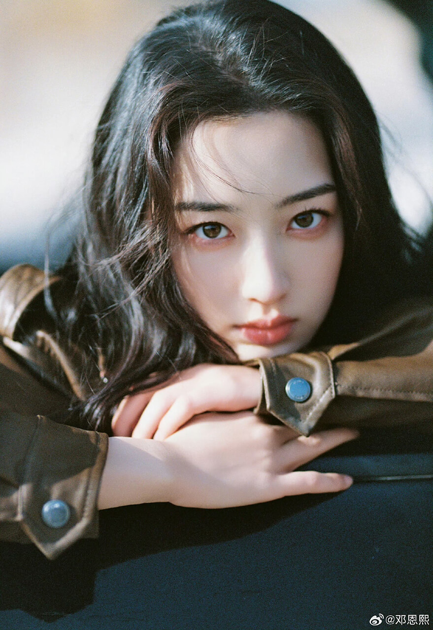 邓恩熙沙漠玫瑰造型鲨疯了，大气婉约太迷人