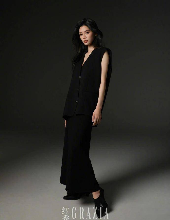 维密超模红秀封面大片,这身材真的不愧是超模-9 维密超模红秀封面大片,这身材真的不愧是超模