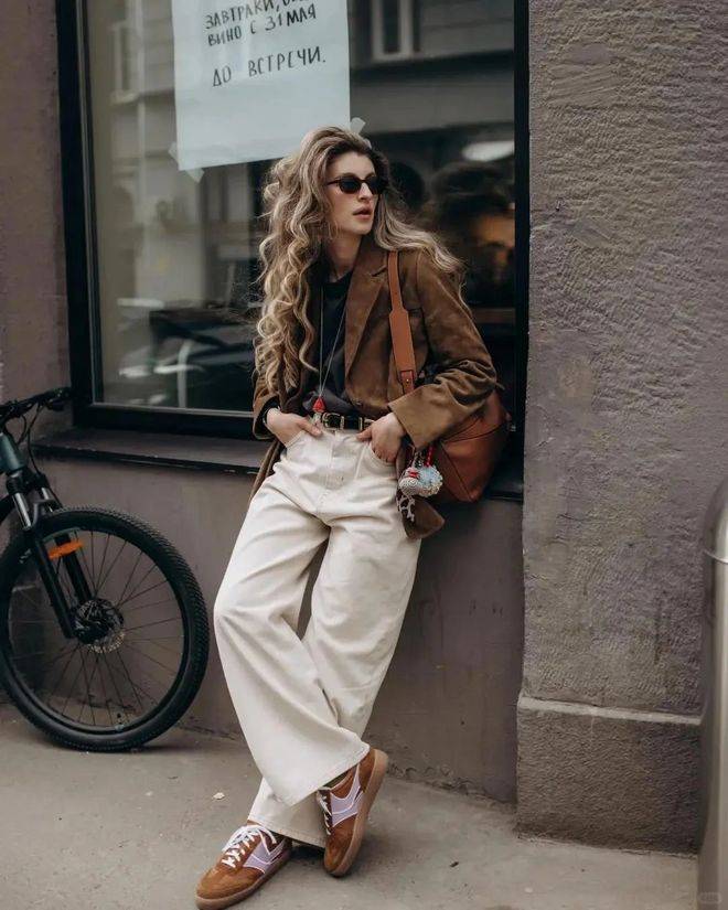 今年德训鞋和勃肯鞋搭配阔腿裤，松弛高级还显气质