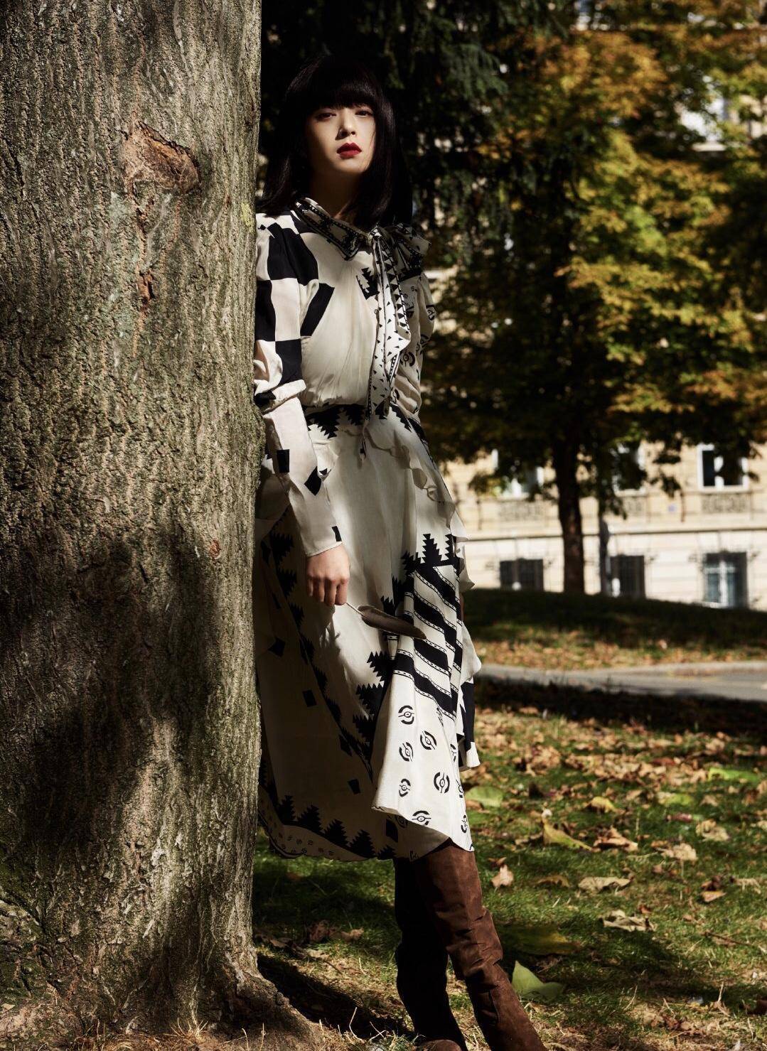 蒋欣瘦了超任性,大衣长筒靴街拍,齐刘海冷艳又高级-8 蒋欣瘦了超任性,大衣长筒靴街拍,齐刘海冷艳又高级