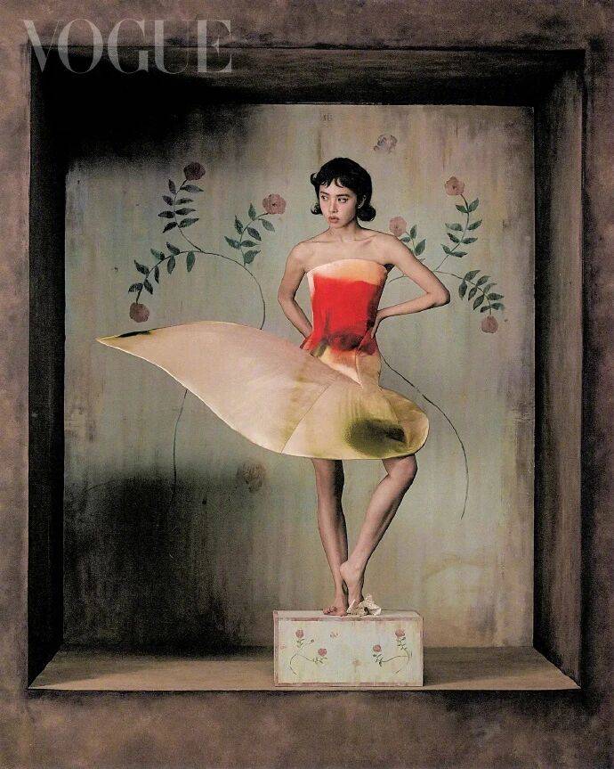 蔡依林 VOGUE 闭年刊，把 Valentino&BVLGARI 揉成复古新韵的奢牌画布