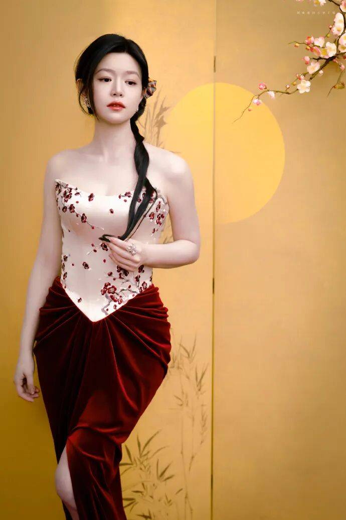 陈妍希穿腊梅白衣红裙露出事业线!曼妙身材性感撩人-7 陈妍希穿腊梅白衣红裙露出事业线!曼妙身材性感撩人