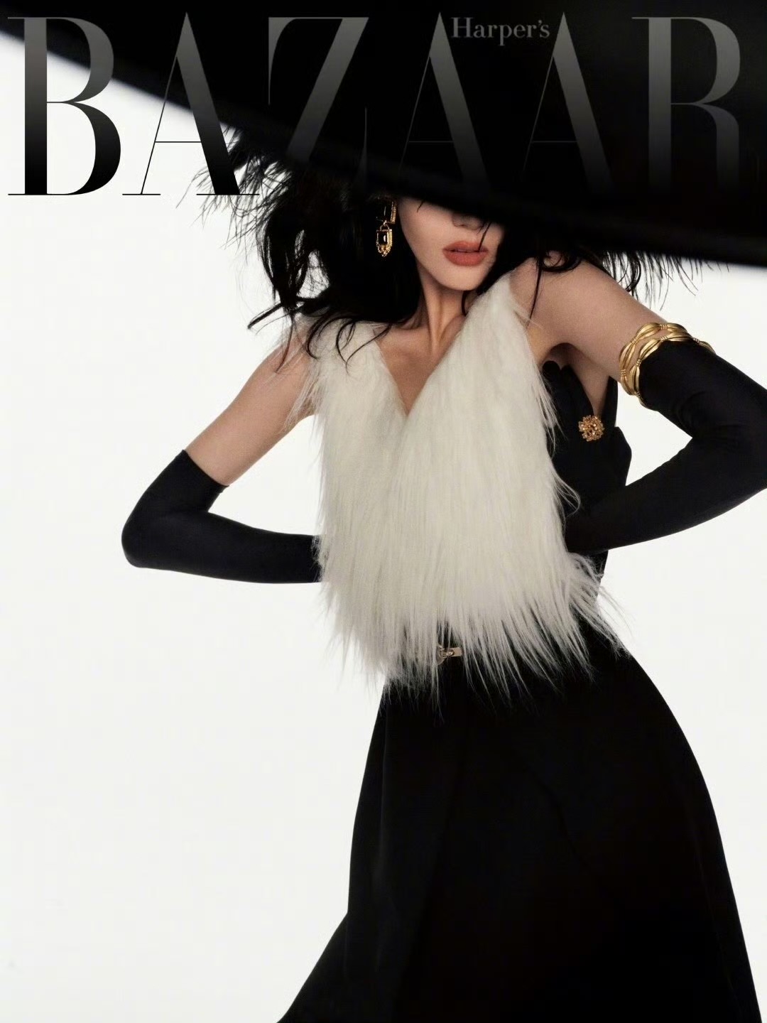 迪丽热巴2026时尚芭莎开年刊 每一张都好看