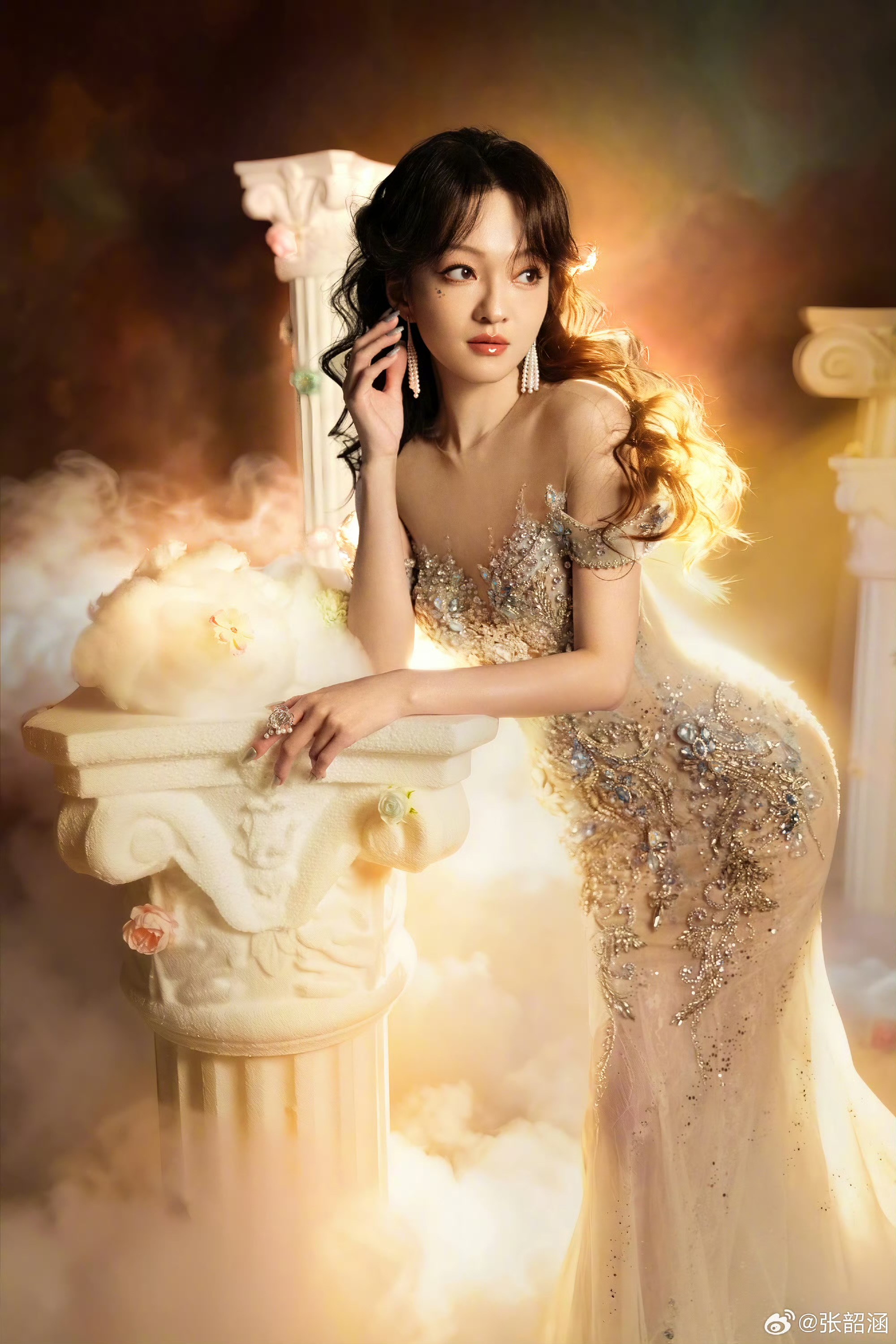 张韶涵2025B站跨年晚会梦幻造型