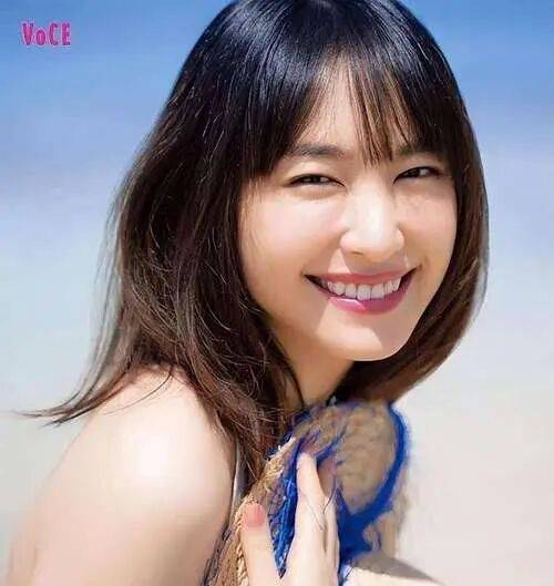 日本女星新垣结衣写真美爆了！雪肤娇嫩玉腿修长性感火辣