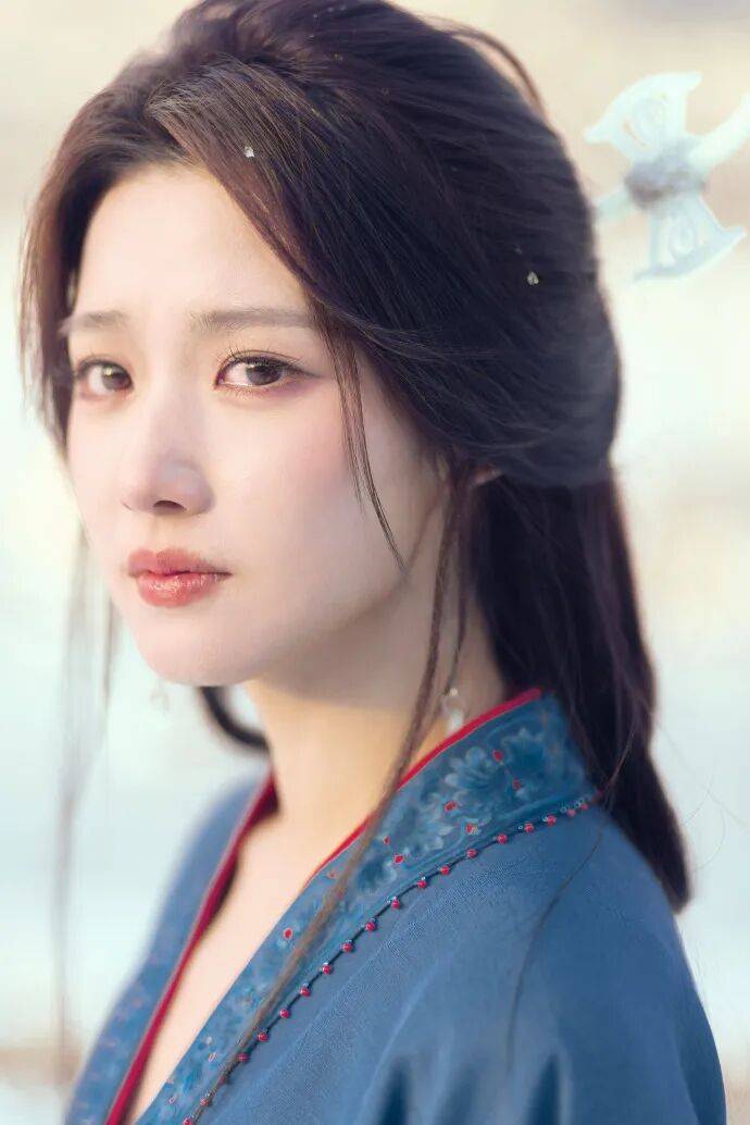 卢昱晓战国袍造型美爆了!清冷破碎忧伤感被赞乱世神女-4 卢昱晓战国袍造型美爆了!清冷破碎忧伤感被赞乱世神女