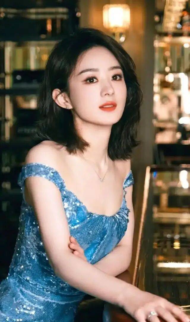 赵丽颖靓丽写真美爆了！雪肤玉貌身材曼妙性感撩人